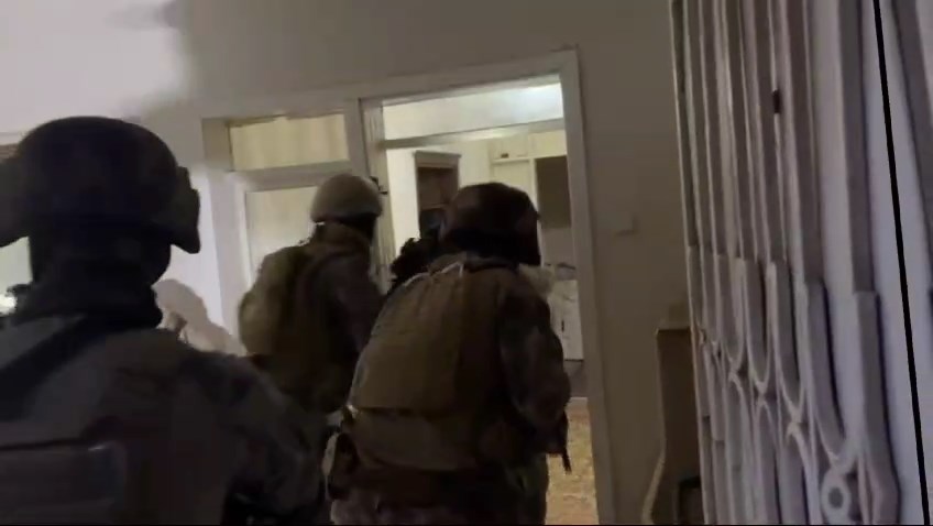 Whatsapp Video 2024 05 18 At 00.48.48.Mp4 Snapshot 00.28.118