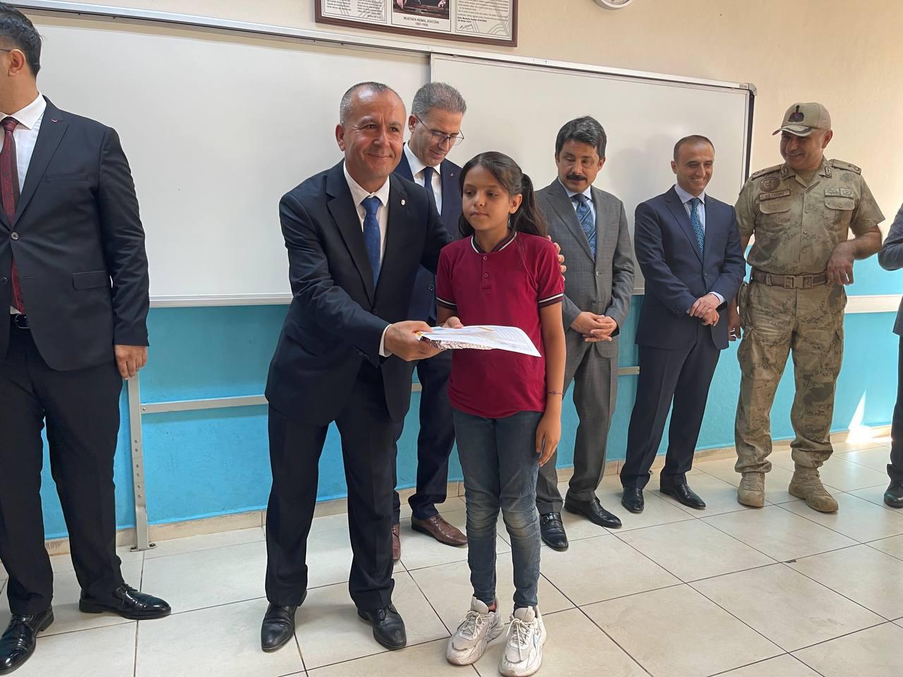 Bcd0A1Ff 5Ed0 407E Af8A 99E322Efcefa