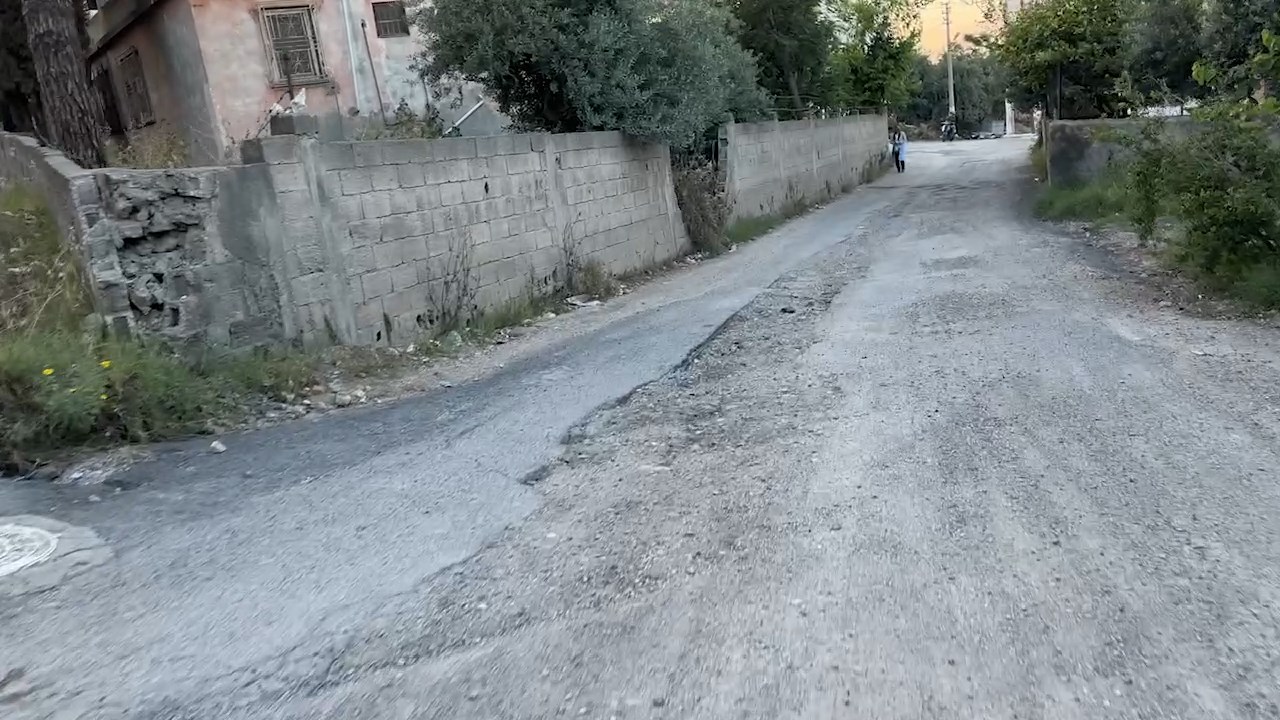 Iskenderun Hastane Yolu .Mp4 Snapshot 01.18.067