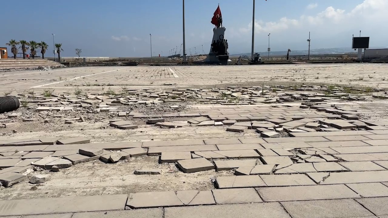 Mehmet Dönmez Anıt .Mp4 Snapshot 00.02.656