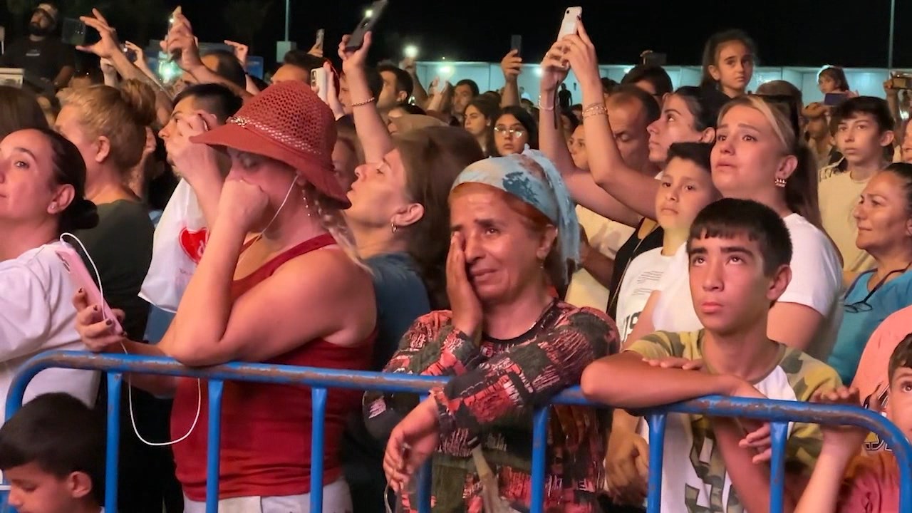 06 Isken Medeniyetler Korosu.mpg Snapshot 01.39.714