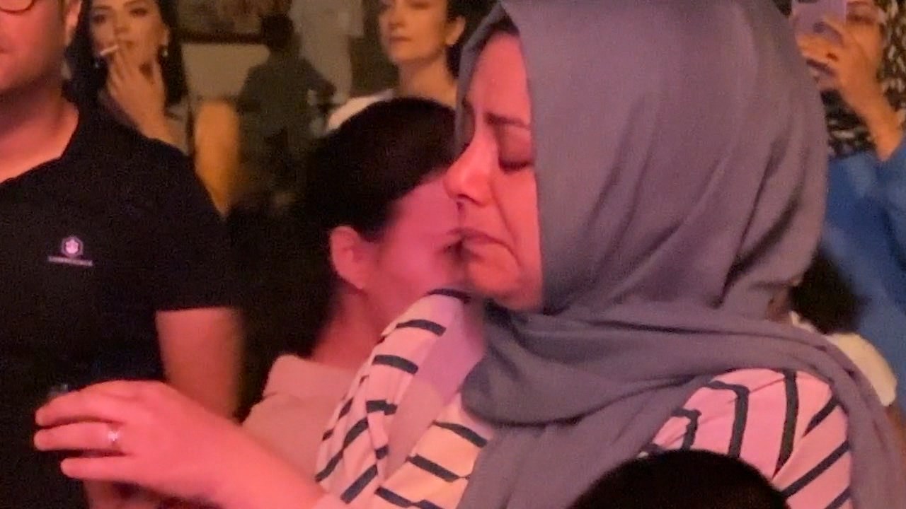 06 Isken Medeniyetler Korosu.mpg Snapshot 01.49.817