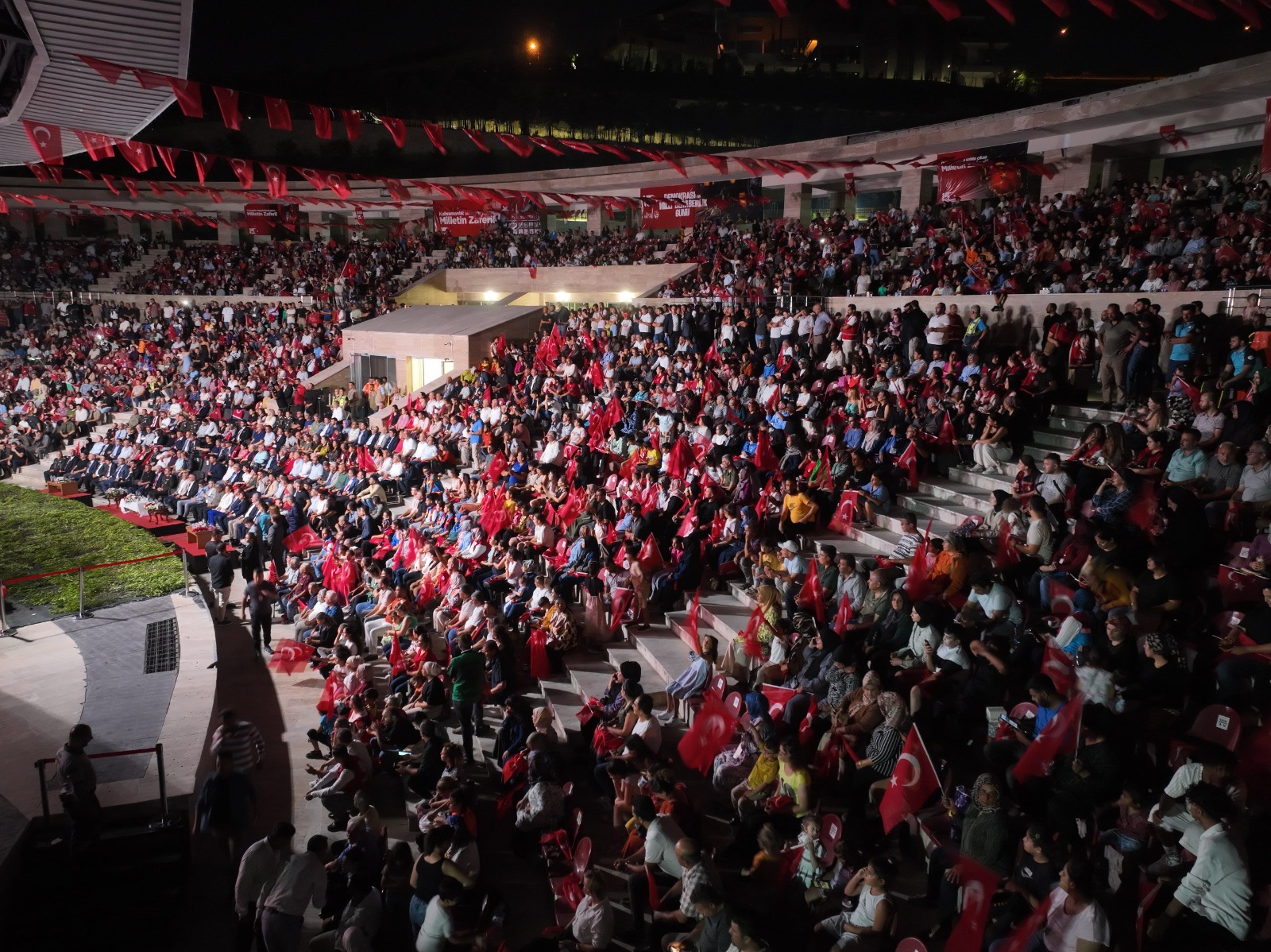 088D978E 5825 4892 83E8 22158B86741E