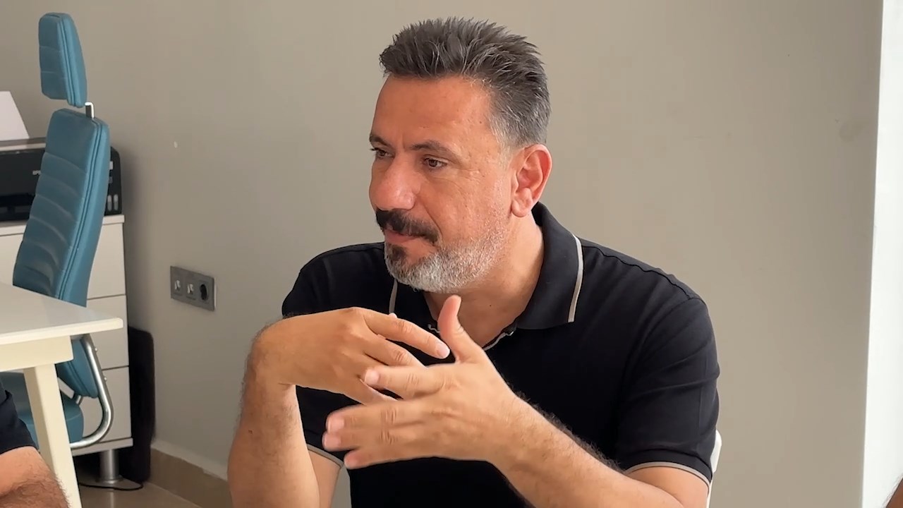 Arsuzbeledile Başkanı .Mp4 Snapshot 00.16.973