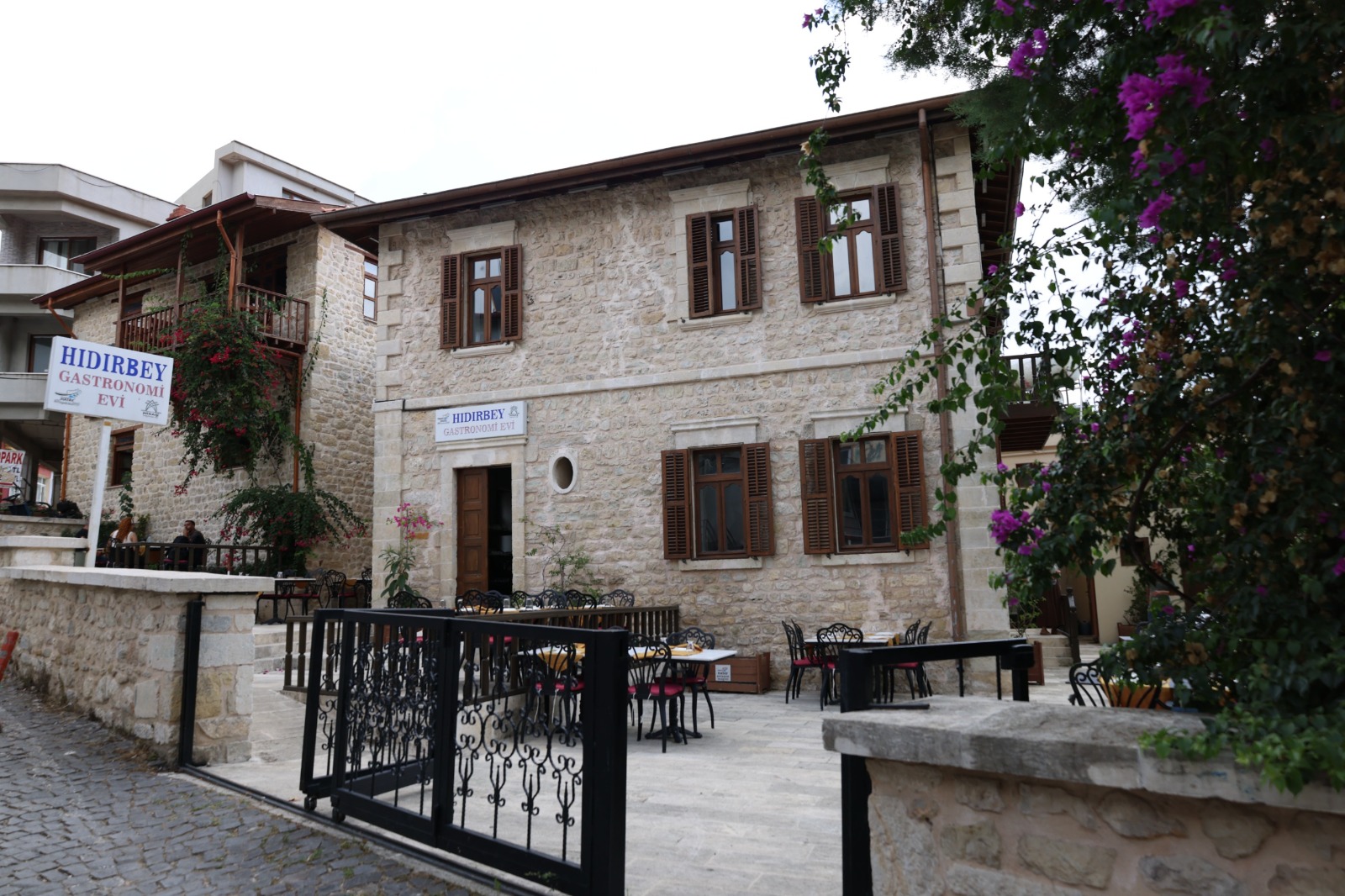 C7227099 Bb3C 472E 8768 C89504F8582E