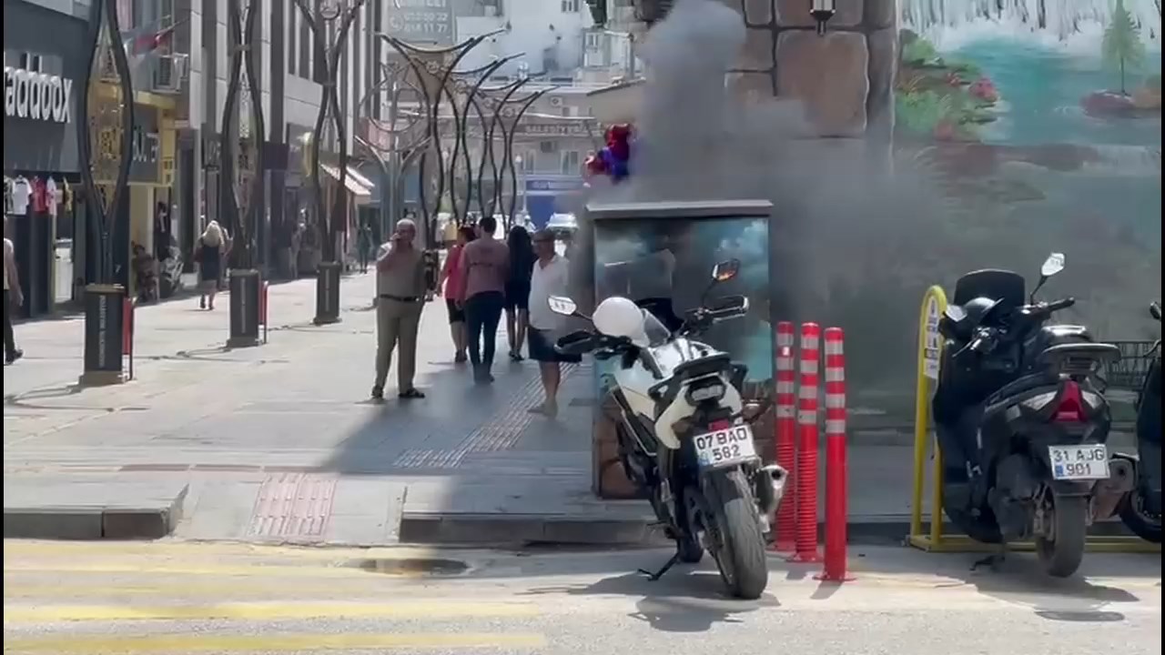 Elektrik Panosu Yandi.mp4 Snapshot 00.04.856