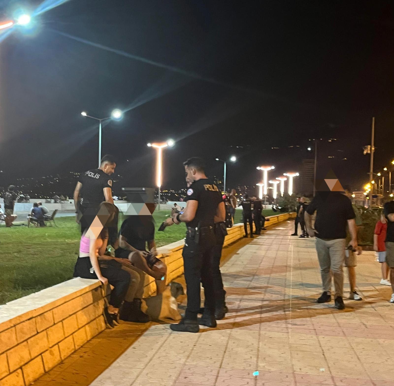 F8E9472B 814D 43Ee Bd6B 5F43Ae123787