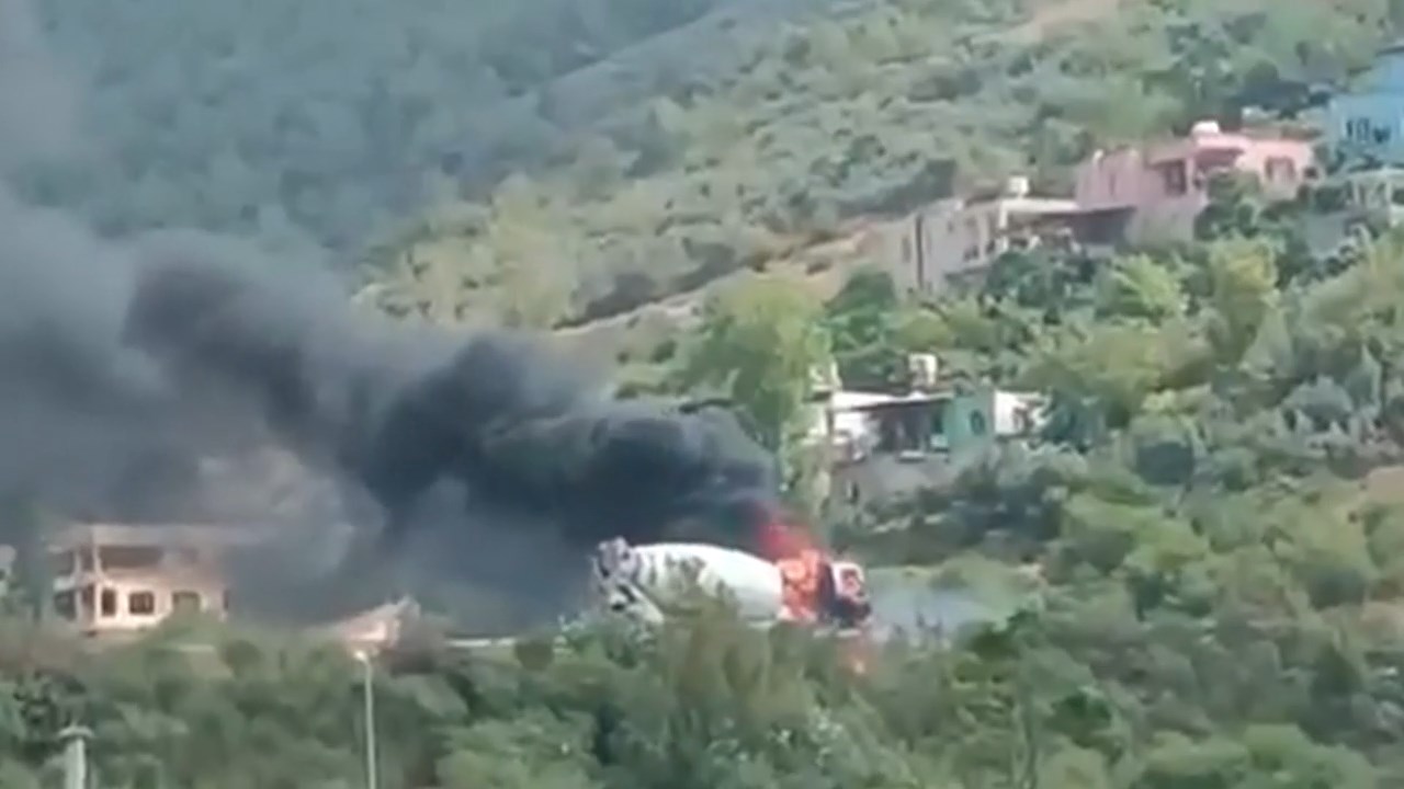 Otobanda Miksek Yangini.mp4 Snapshot 00.02.385