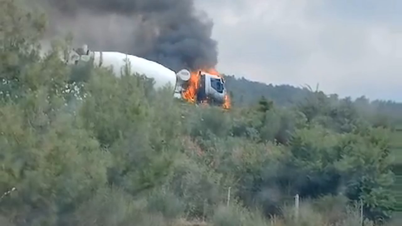 Otobanda Miksek Yangini.mp4 Snapshot 00.39.108