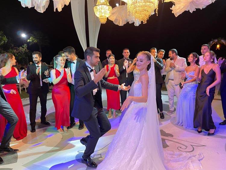 Selin Efe Kirmizioglu 3