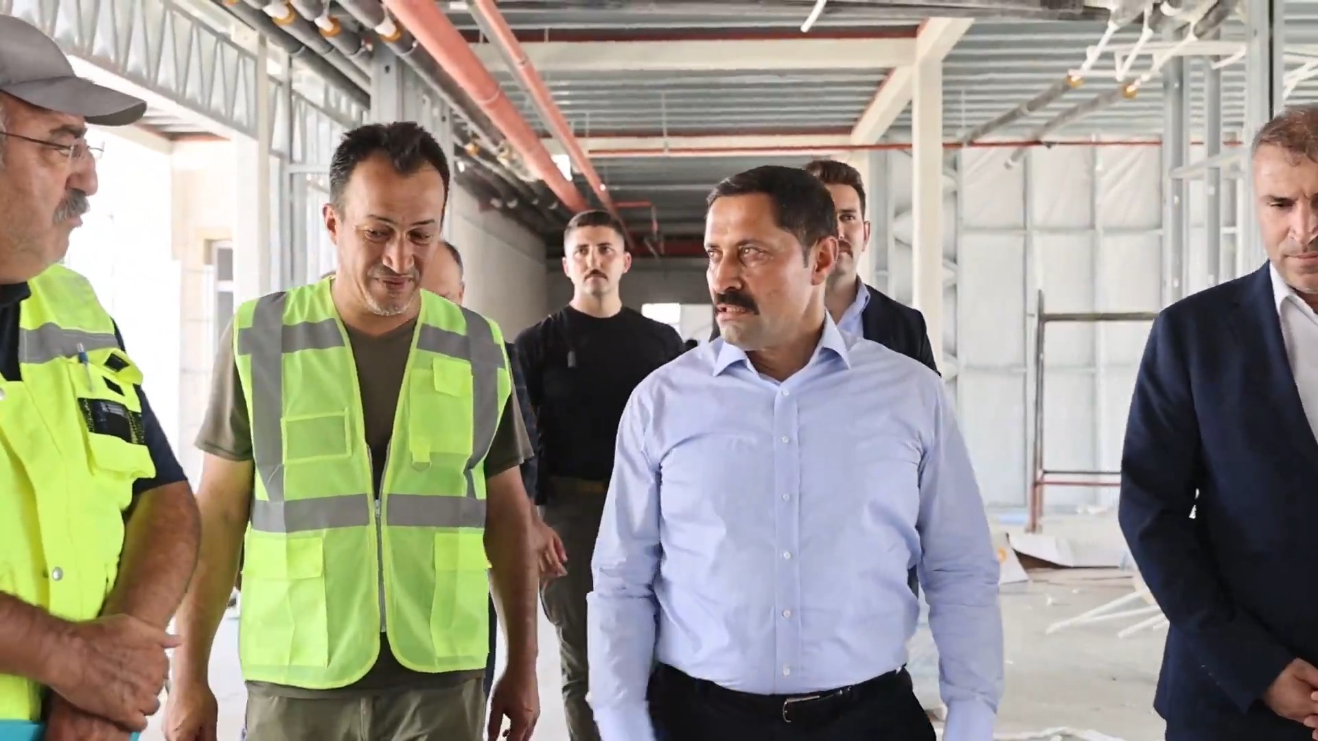 X2 Twitter.com Bf Cm Ywd1 Q I Lx L X7F(1080P).Mp4 Snapshot 00.28.403