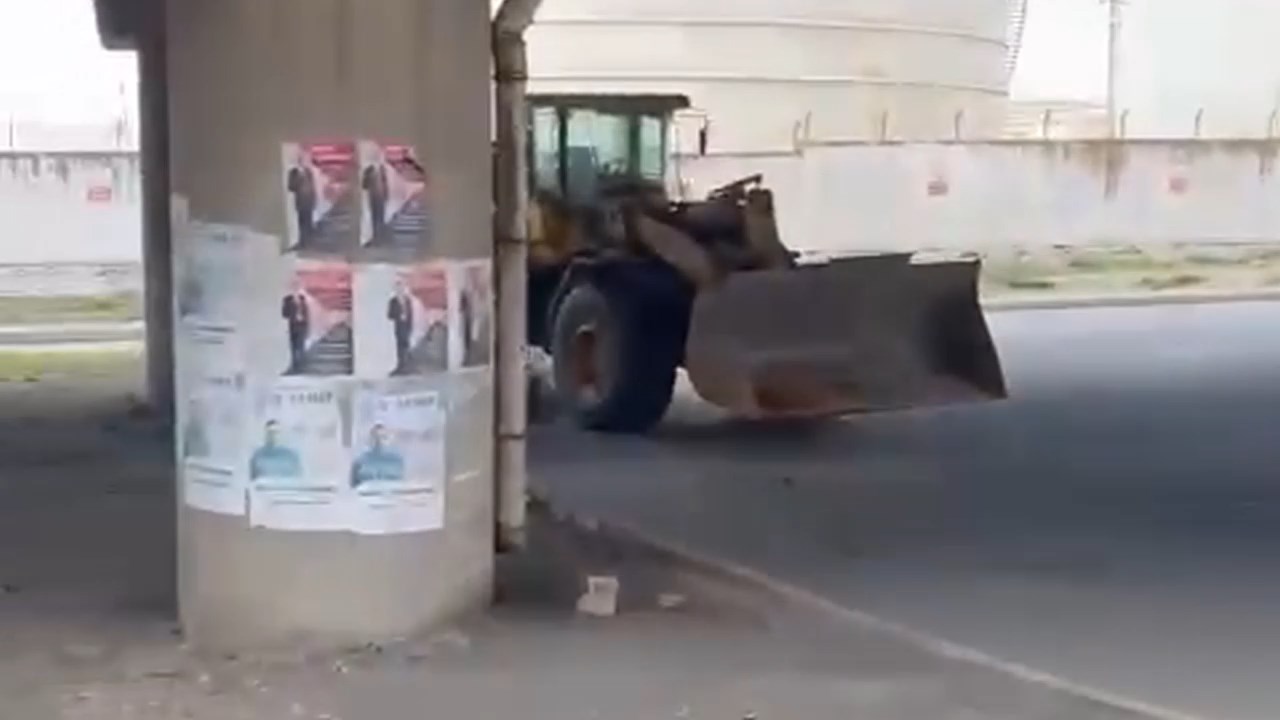 Xx.mp4 Snapshot 00.04.820