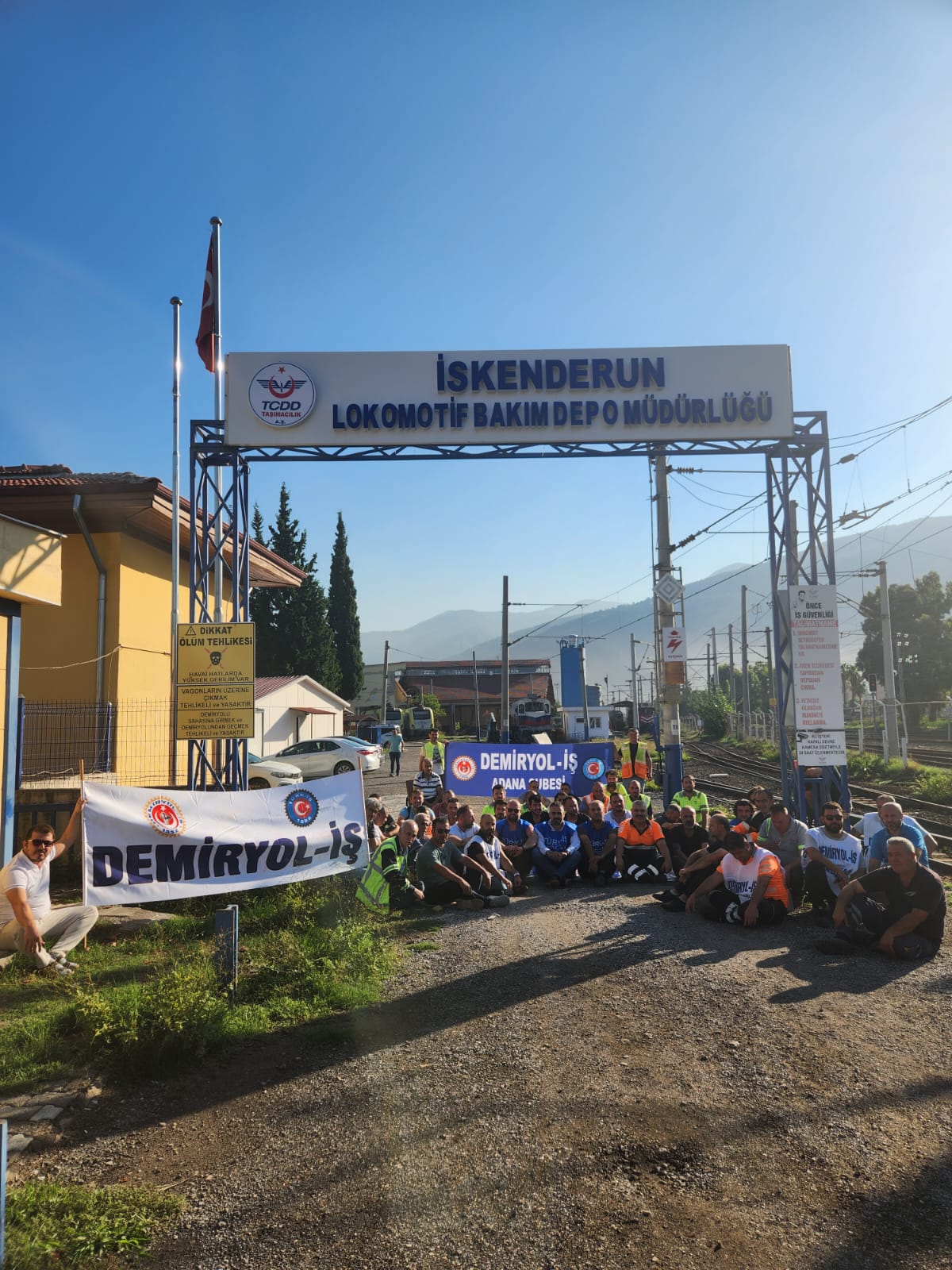 327C918B 9F4F 4Dc3 90Ea A233F233F303