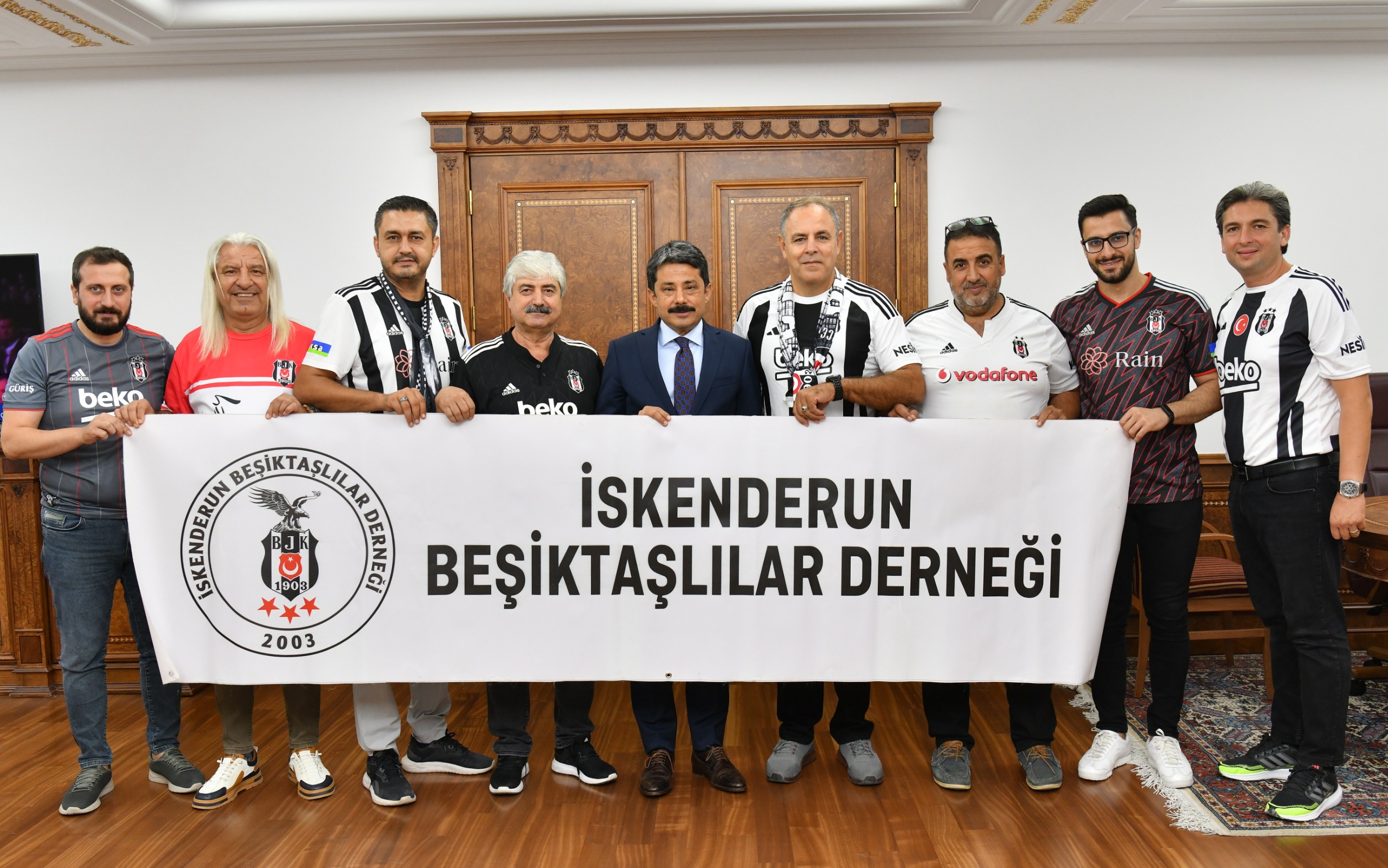 8F7A0219 5C26 49A6 8006 A035D914Ff57