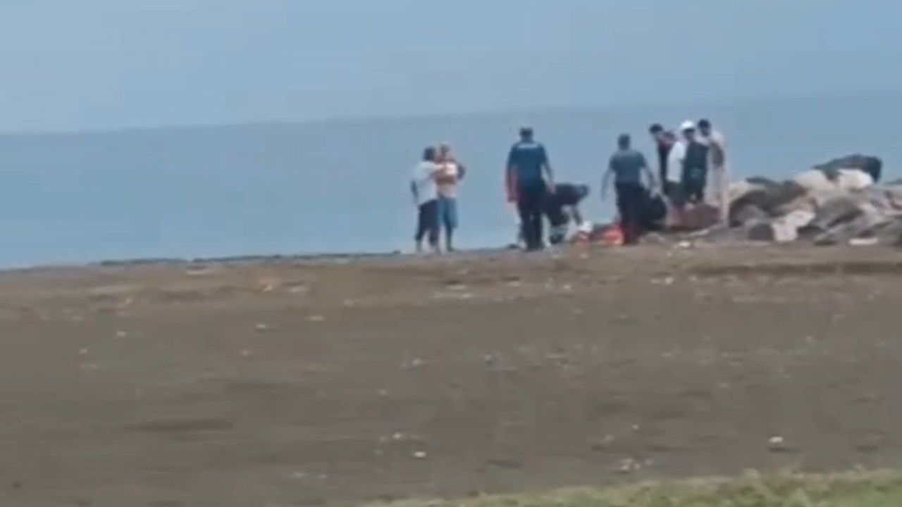 Denizde Kalpkrizi.mp4 Snapshot 00.24.375