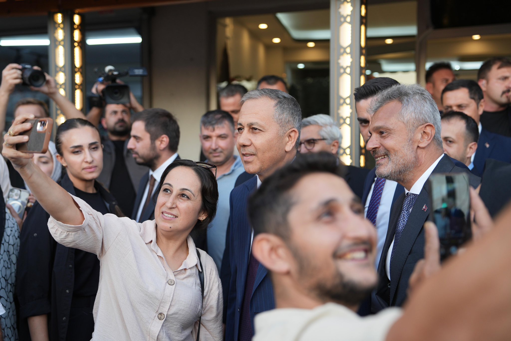 G Xn9C V O X E A Eo7E E