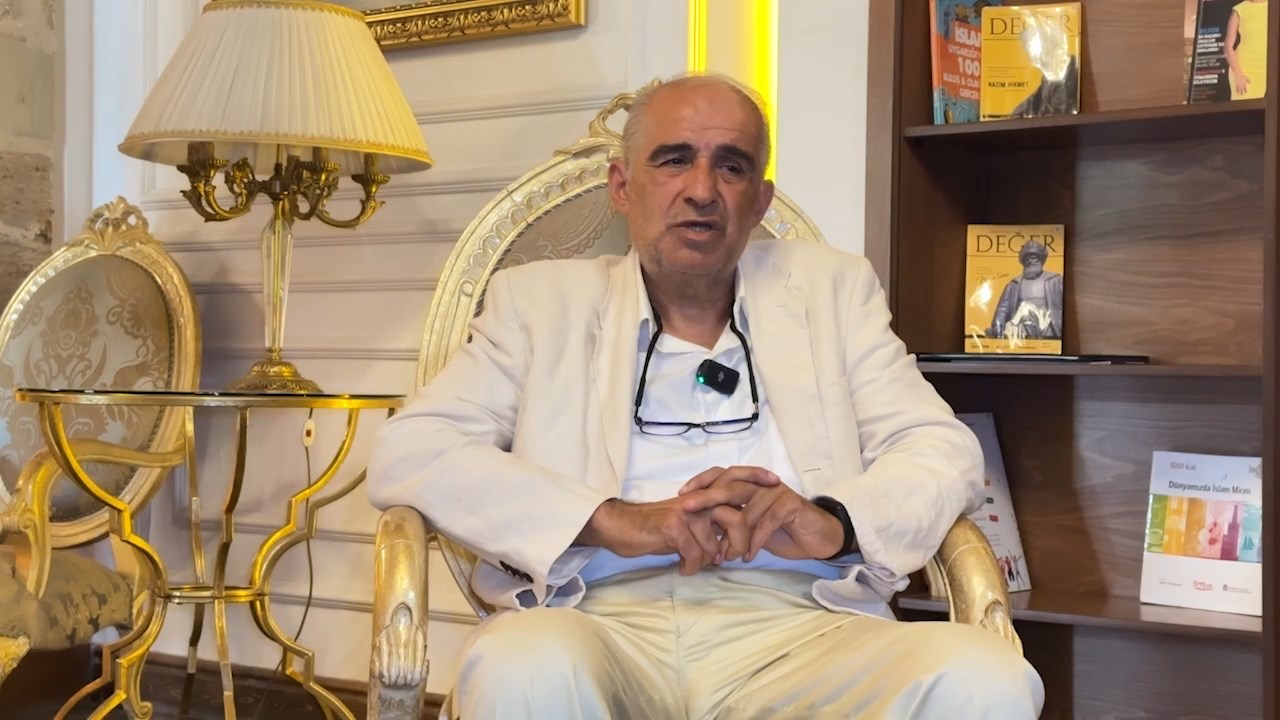 Deprem Uzmani Beyen.mp4 Snapshot 01.53.795