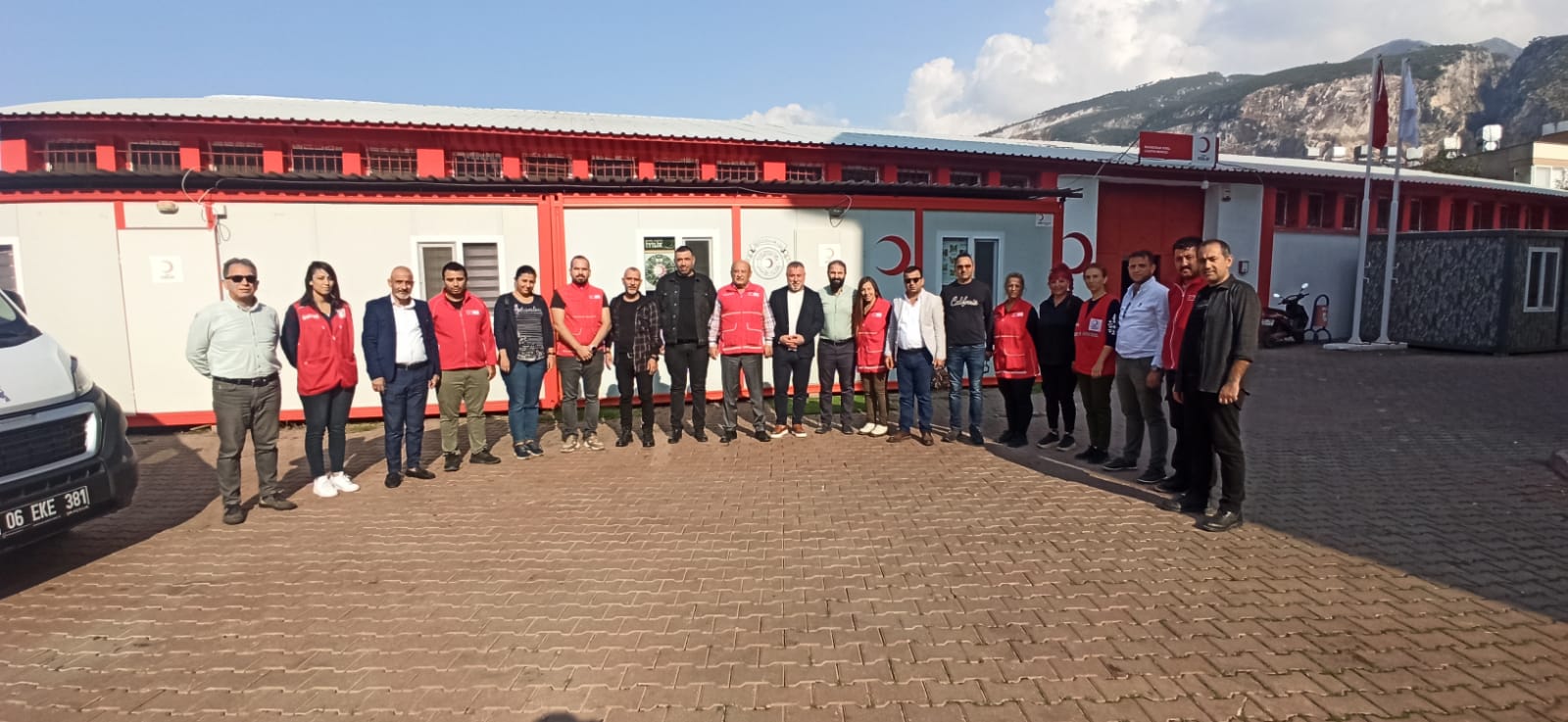 Kizilay Iskendernu Gazeteciler (2)