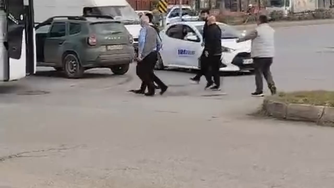 Trafikte Siddet.mp4 Snapshot 00.16.868