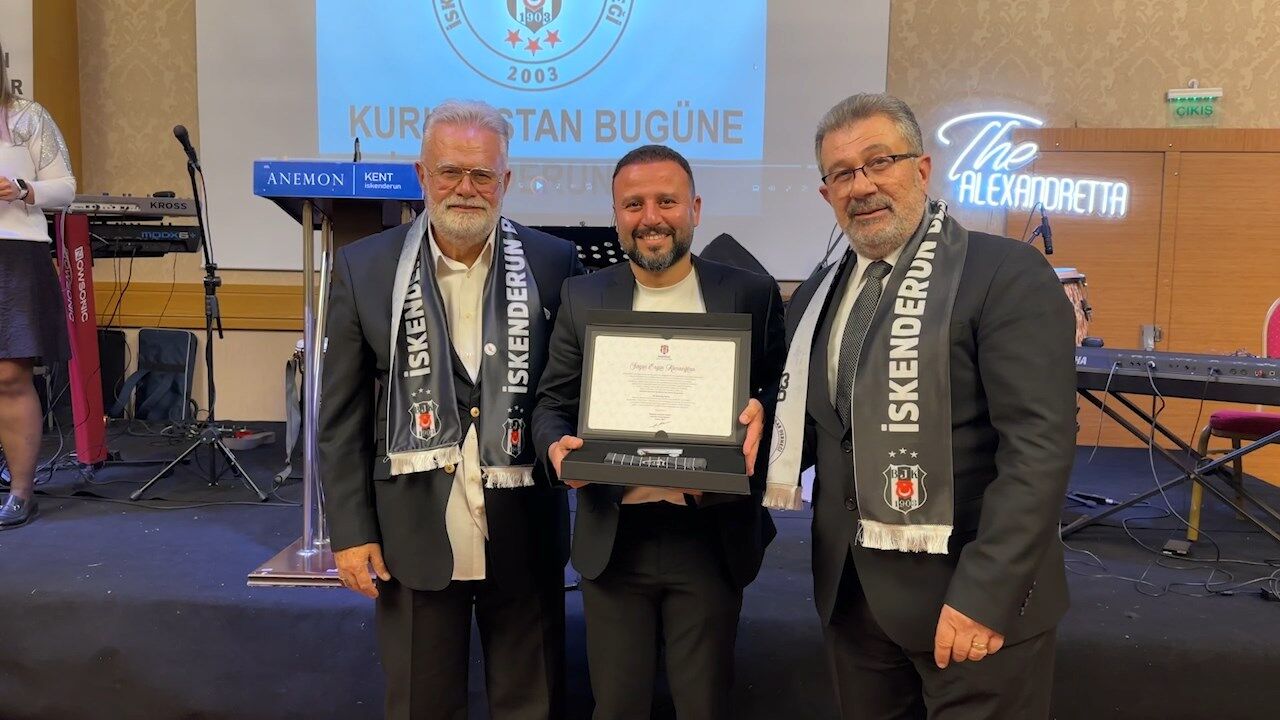 Beşiktaş Gece .Mp4 Snapshot 03.00.231