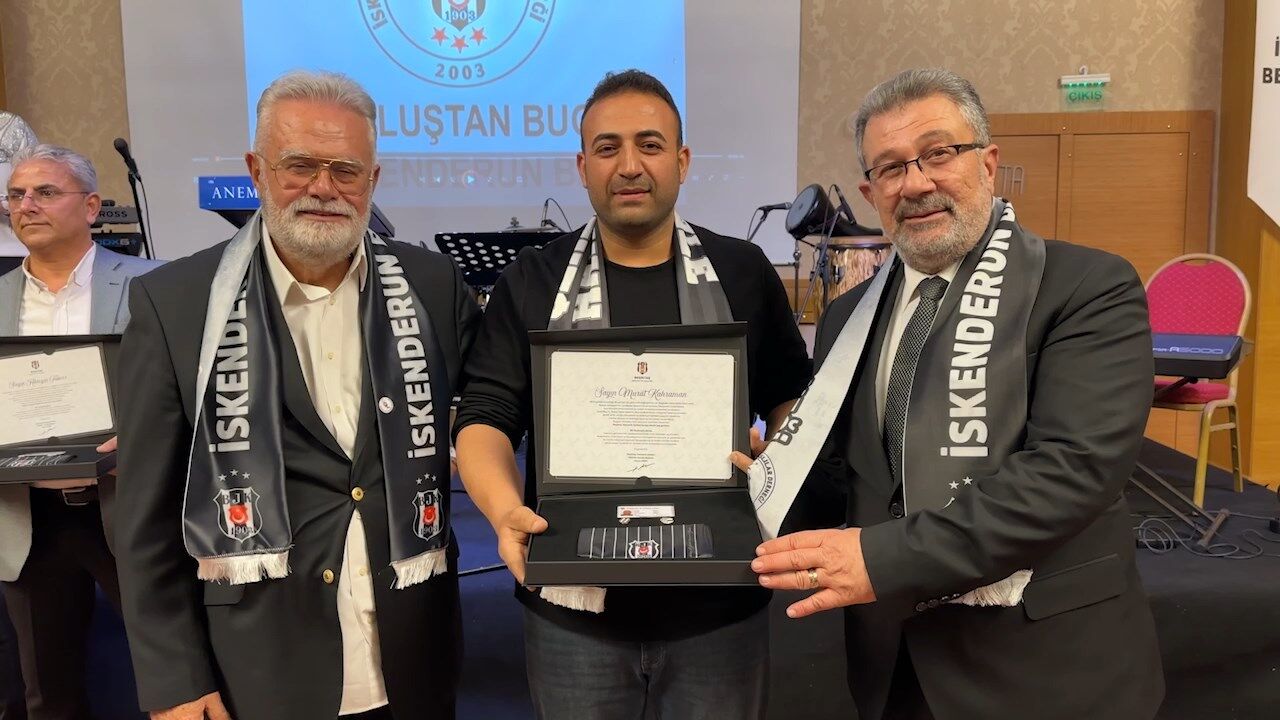 Beşiktaş Gece .Mp4 Snapshot 03.10.641