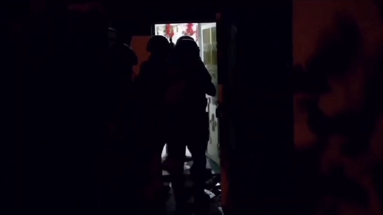 Elkaide Operasyonu.mp4 Snapshot 00.34.222