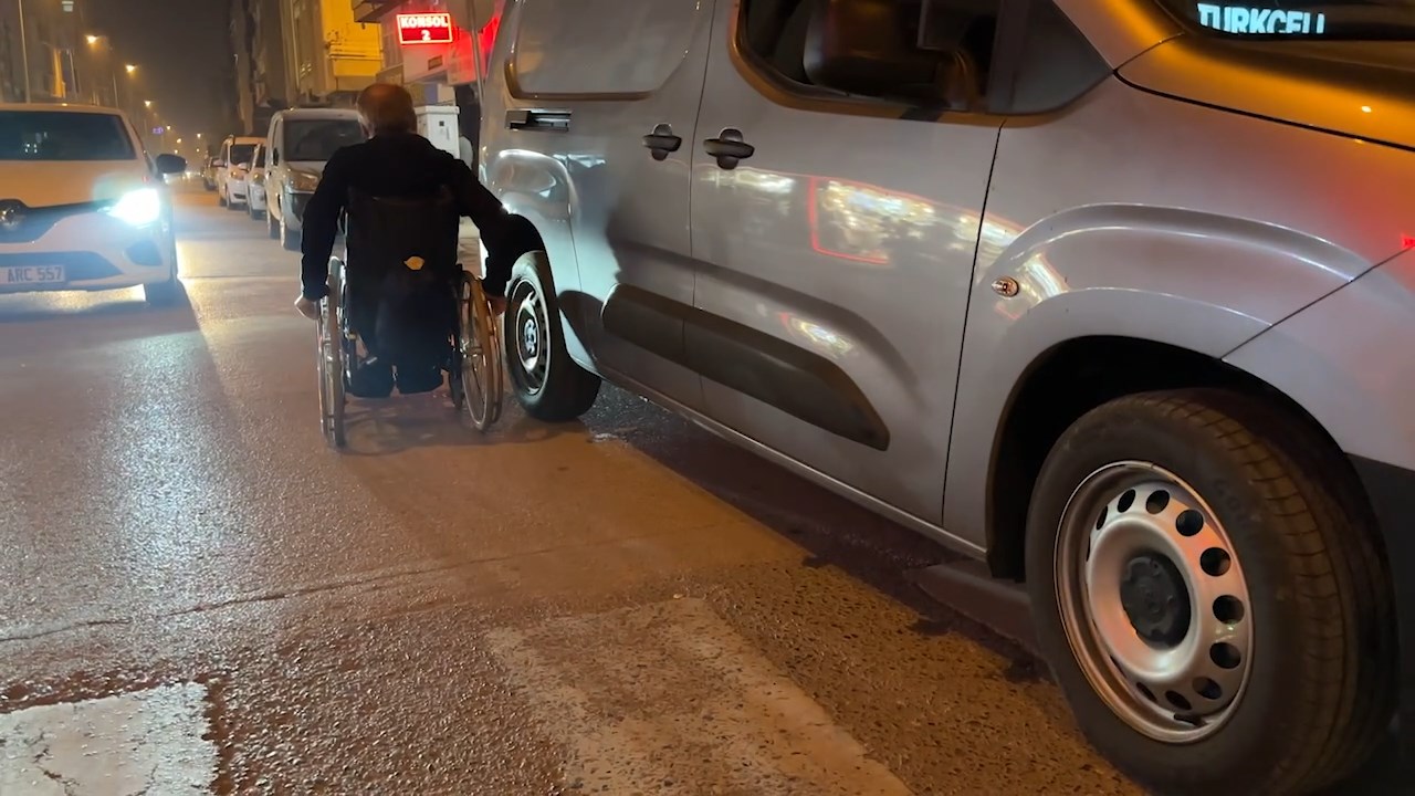 Engelliye Engel .Mp4 Snapshot 01.14.343
