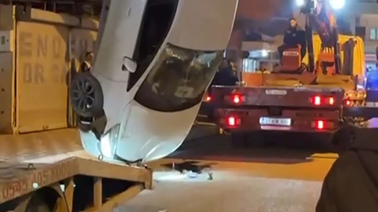 Duran Araca Carpip Takla Atti.mp4 Snapshot 00.23.127