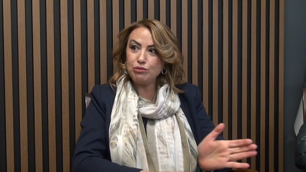Nermin Kara Mücbir Sebep.mp4 Snapshot 00.18.287
