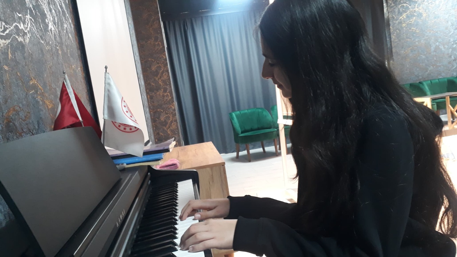 0081Cf5E D8F5 4527 A566 10D022Cc8Bd1