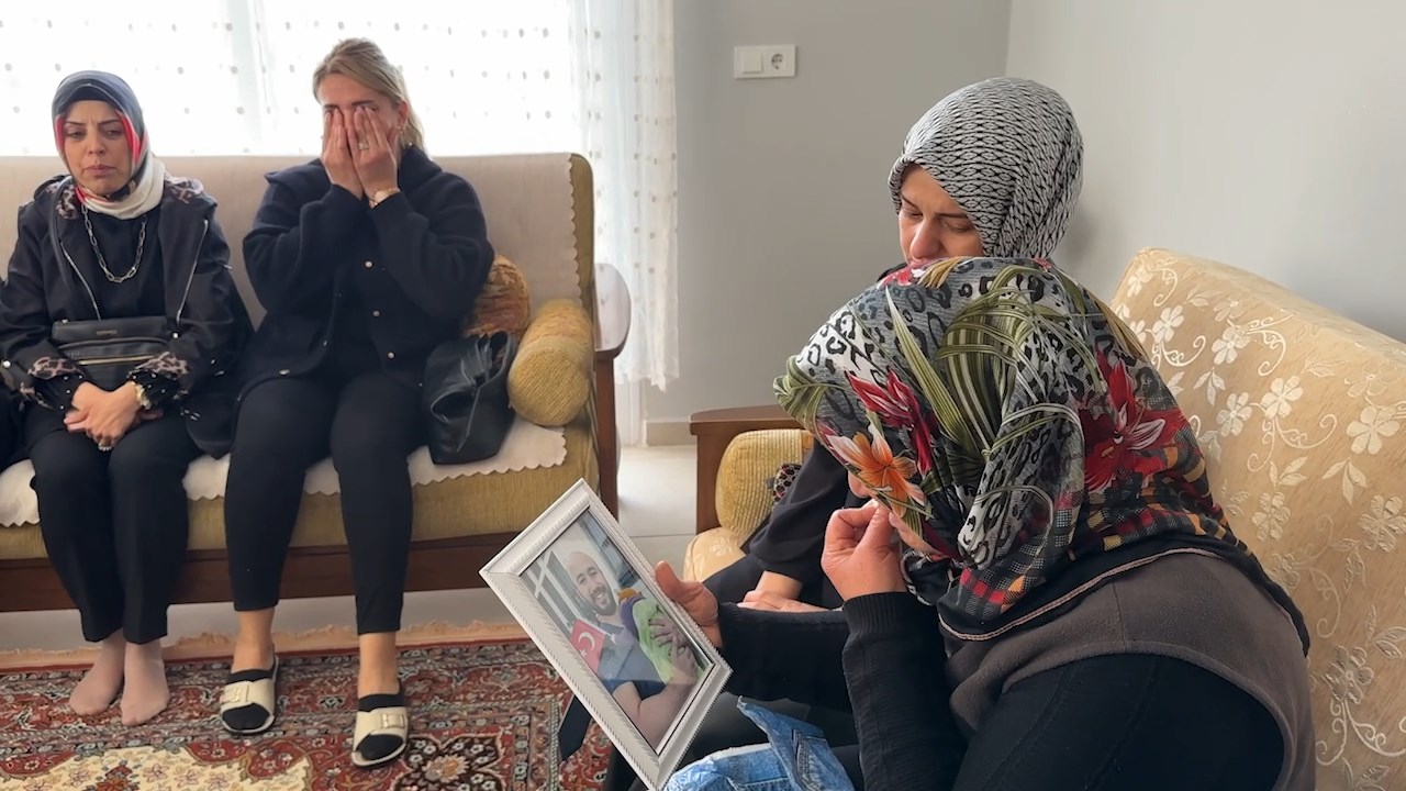 Burak Milli Anne Ziyareti .Mp4 Snapshot 01.32.599