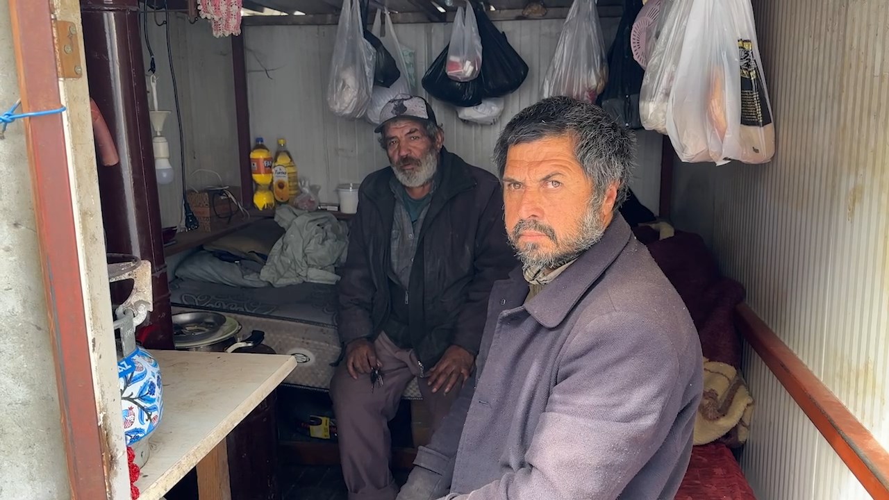 Barakada Yaşayanlar.mp4 Snapshot 00.31.299