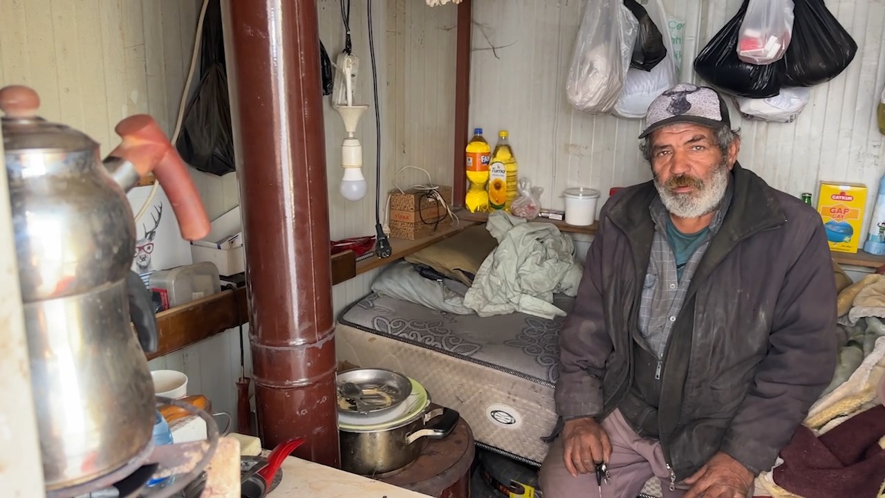Barakada Yaşayanlar.mp4 Snapshot 00.37.130