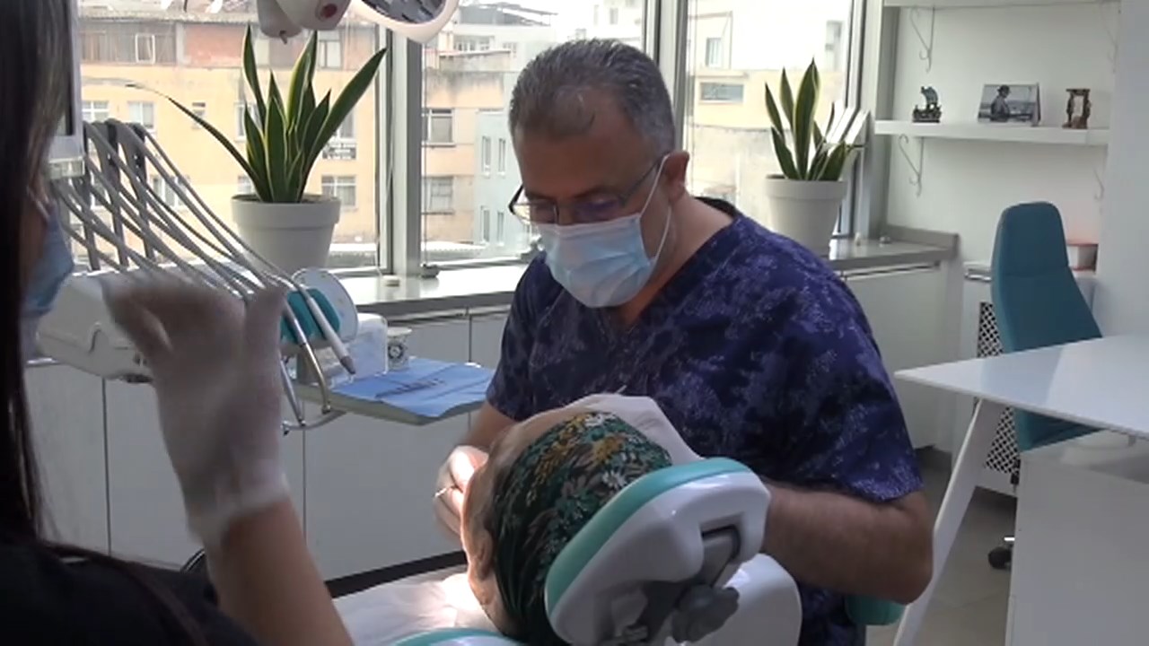 Dr Emir Semir Yazar.mp4 Snapshot 00.03.085