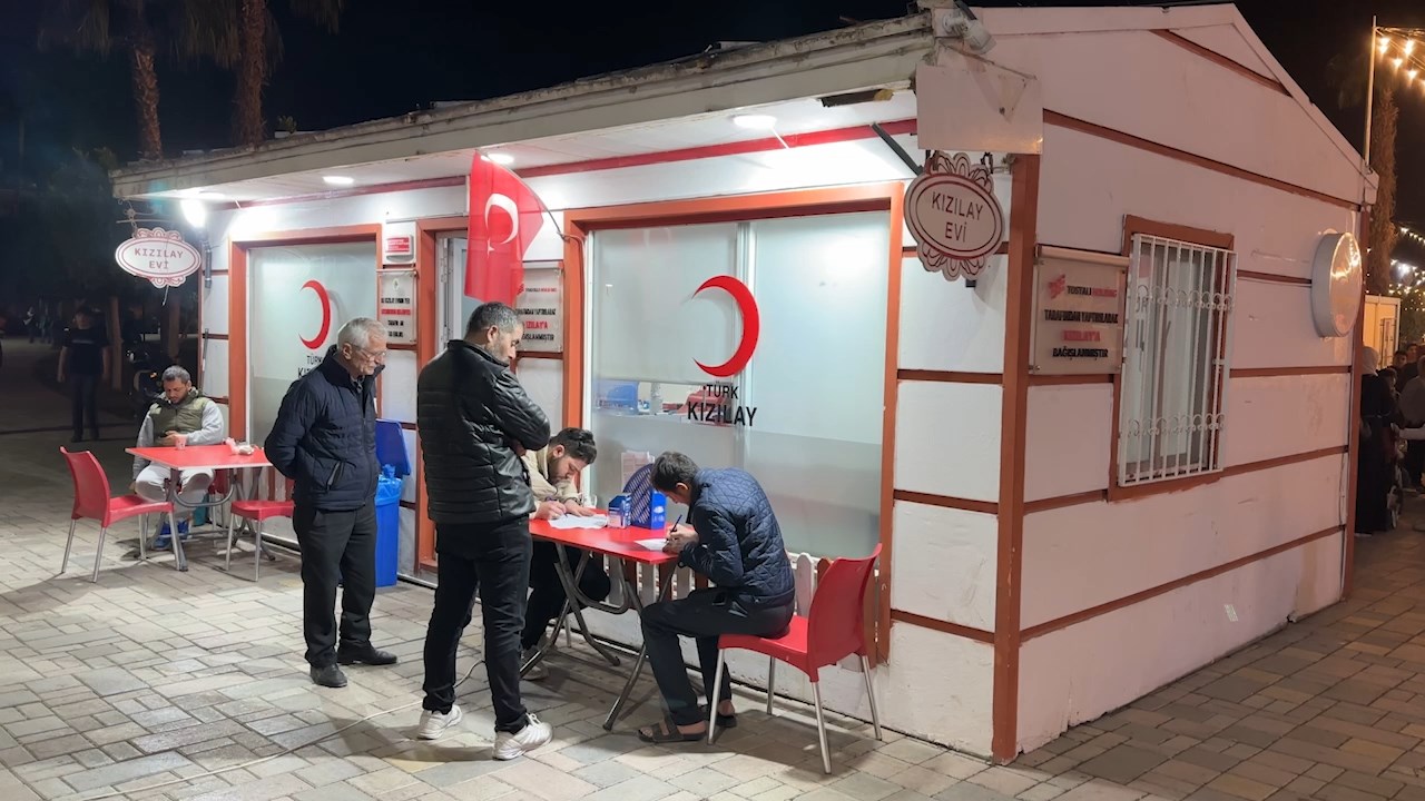Kızılan Kan .Mp4 Snapshot 00.02.009