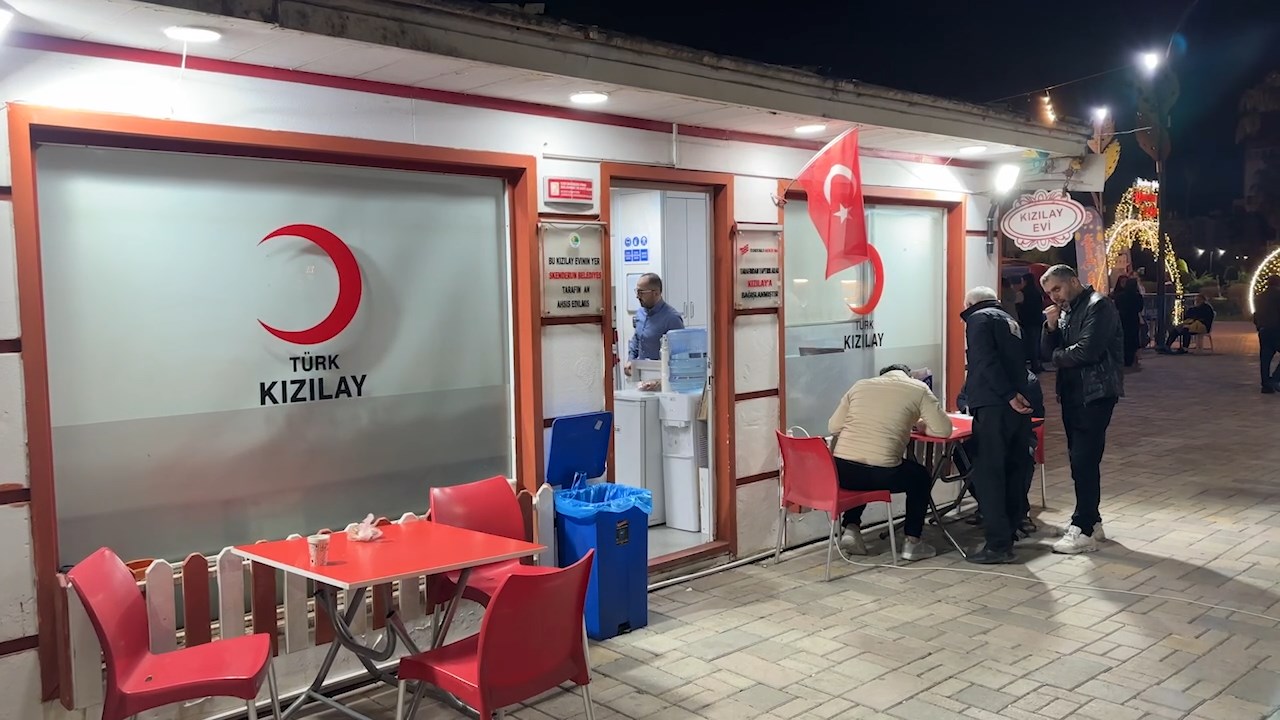 Kızılan Kan .Mp4 Snapshot 00.08.837