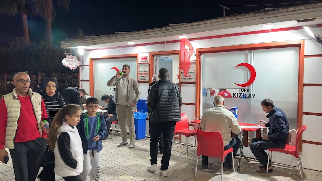 Kızılan Kan .Mp4 Snapshot 01.46.360