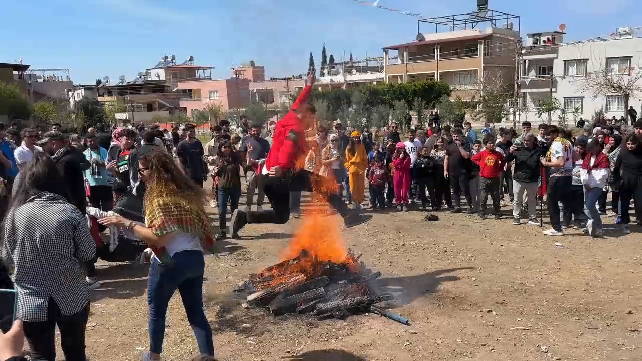 Nevruz Video.mp4 Snapshot 03.02.677