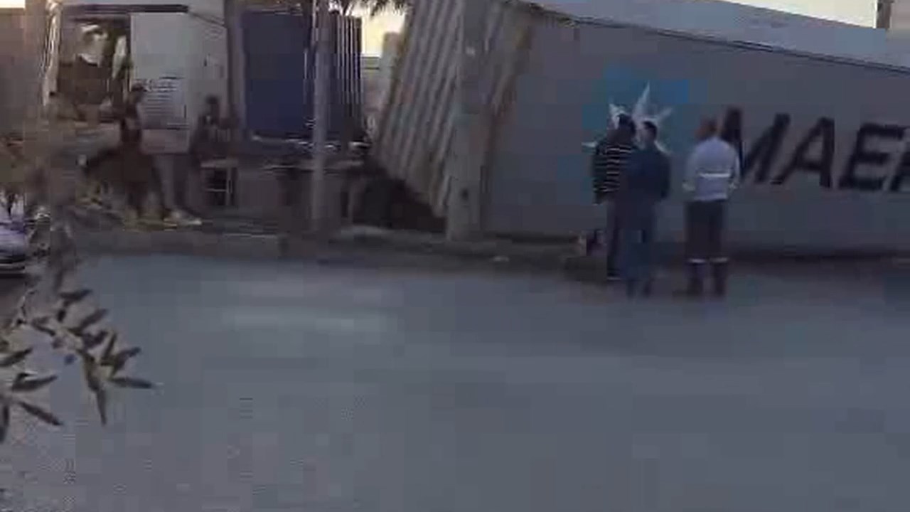 Tirdan Konteyner Dustu.mp4 Snapshot 00.25.590