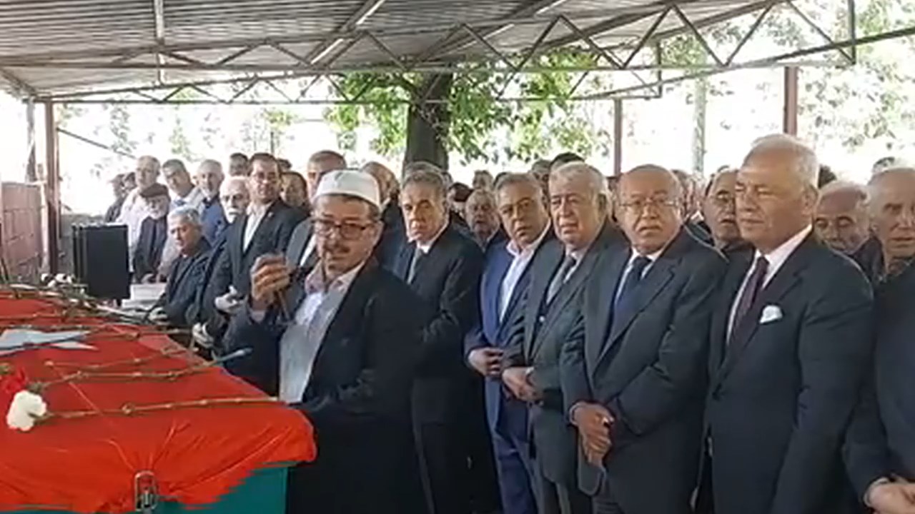 Duduoglu Topraga Verlidi.mp4 Snapshot 01.08.312