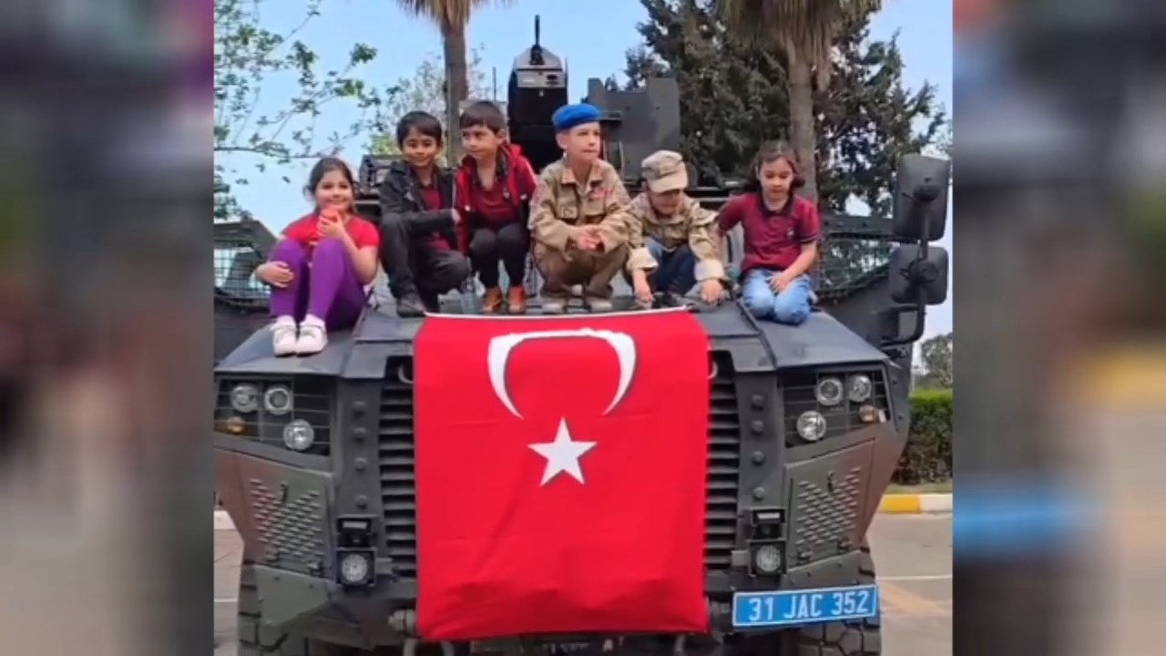 Gelecegin Komandolari.mp4 Snapshot 01.26.714