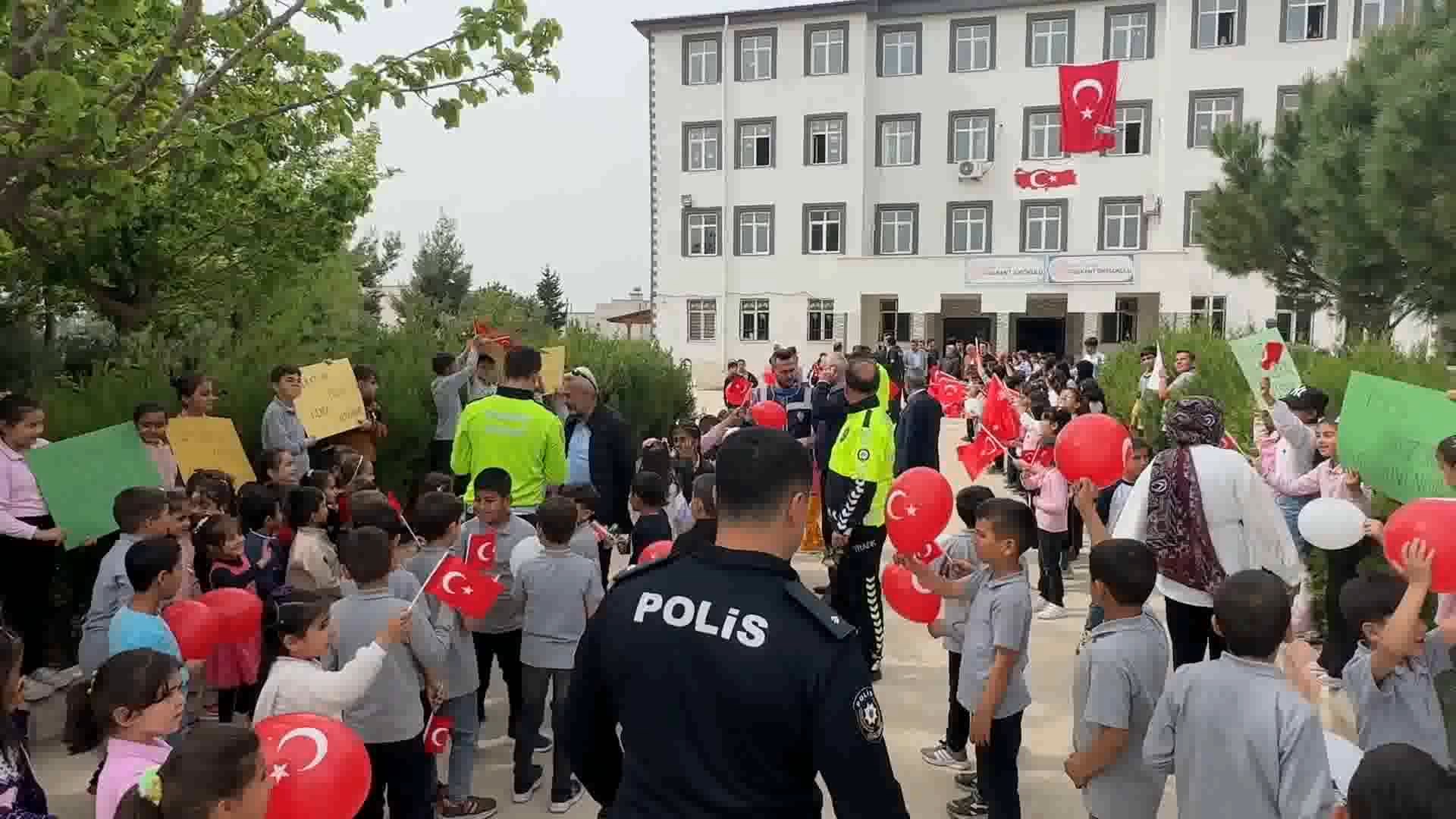 I M G 4885.Mp4 Snapshot 00.17.150