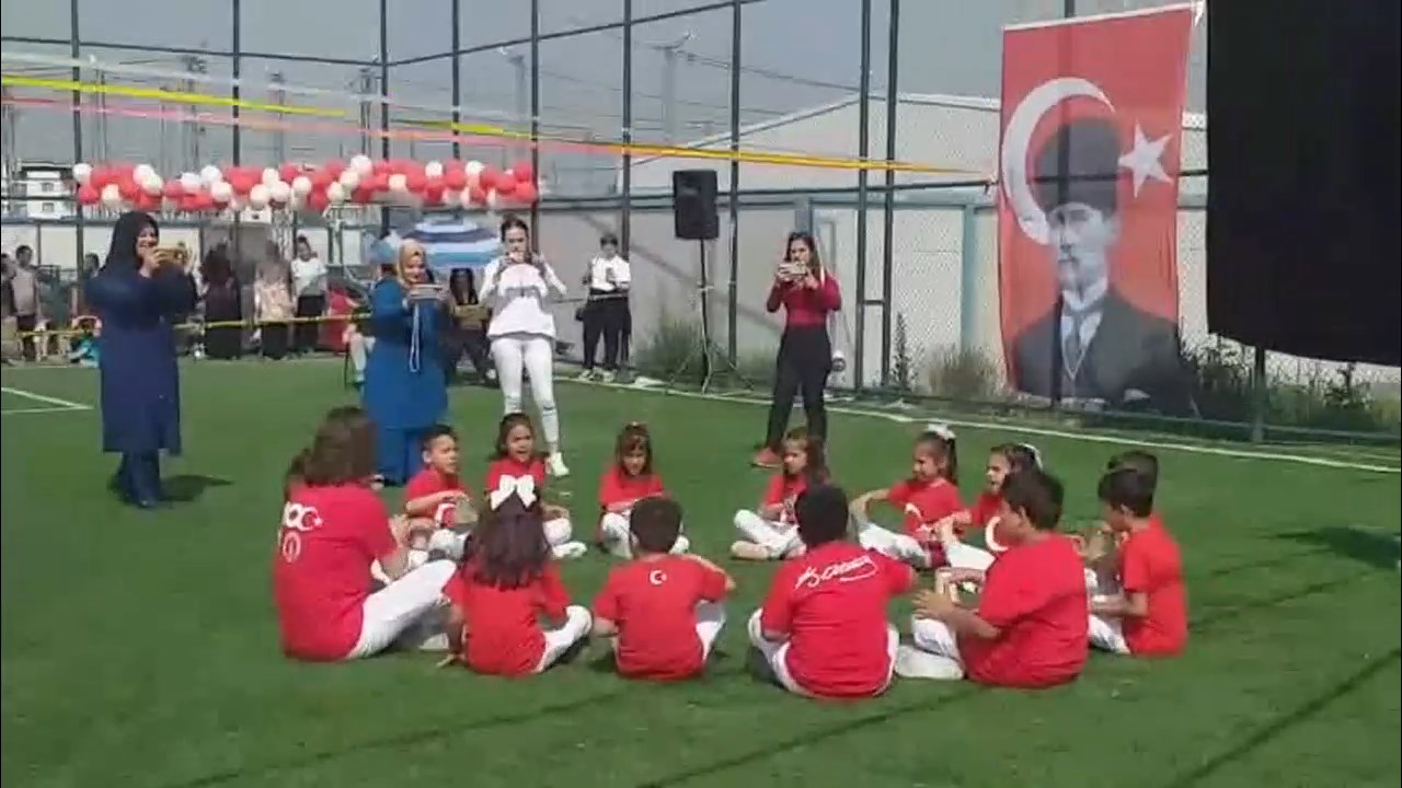 Konteyner Kentte Cocuk Bayrami.mp4 Snapshot 00.12.806