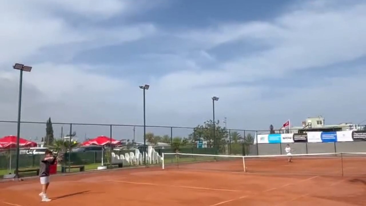 Tenis Turnuvası.mp4 Snapshot 00.49.523