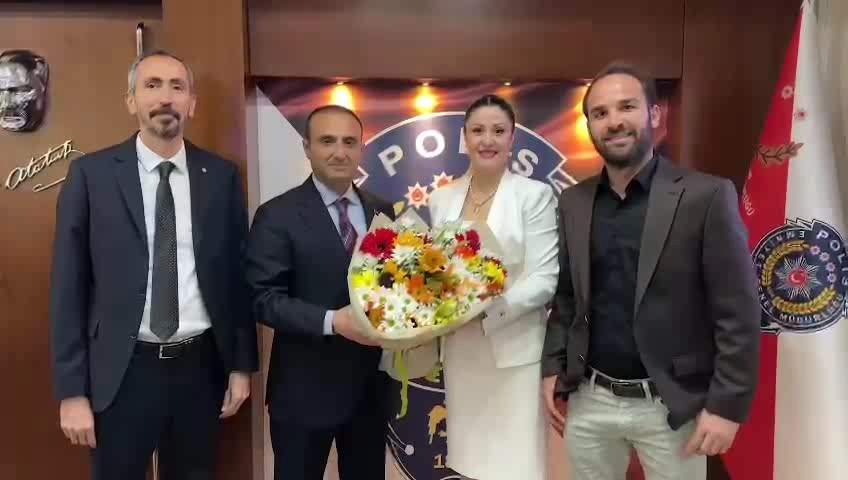 Whatsapp Video 2025 04 15 At 10.15.25.Mp4 Snapshot 00.05.438