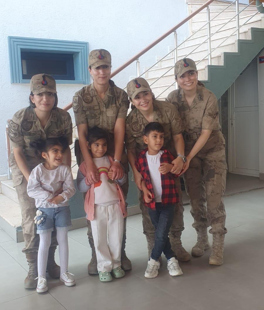 Arsuz Jandarma Cocuklar (2)