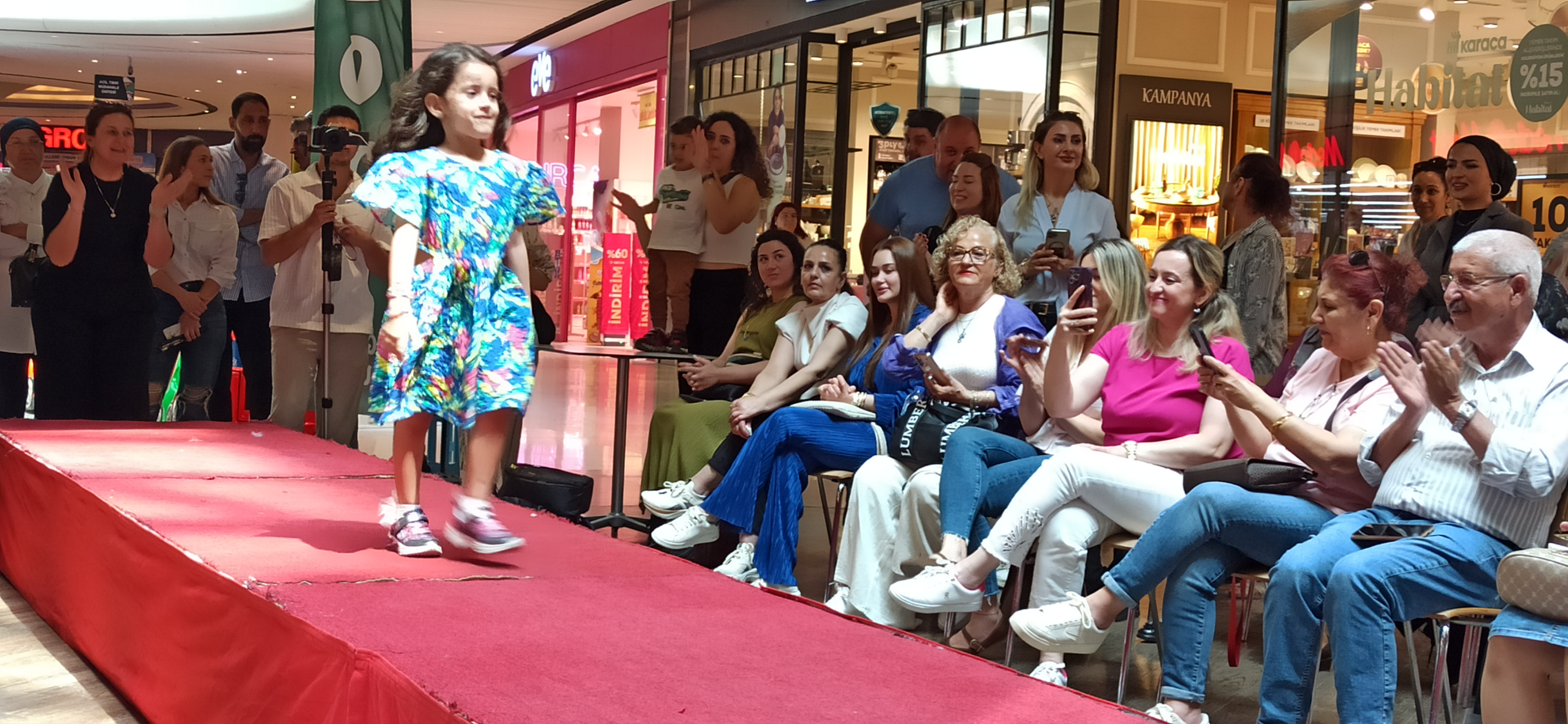 Dodi Defile (14)