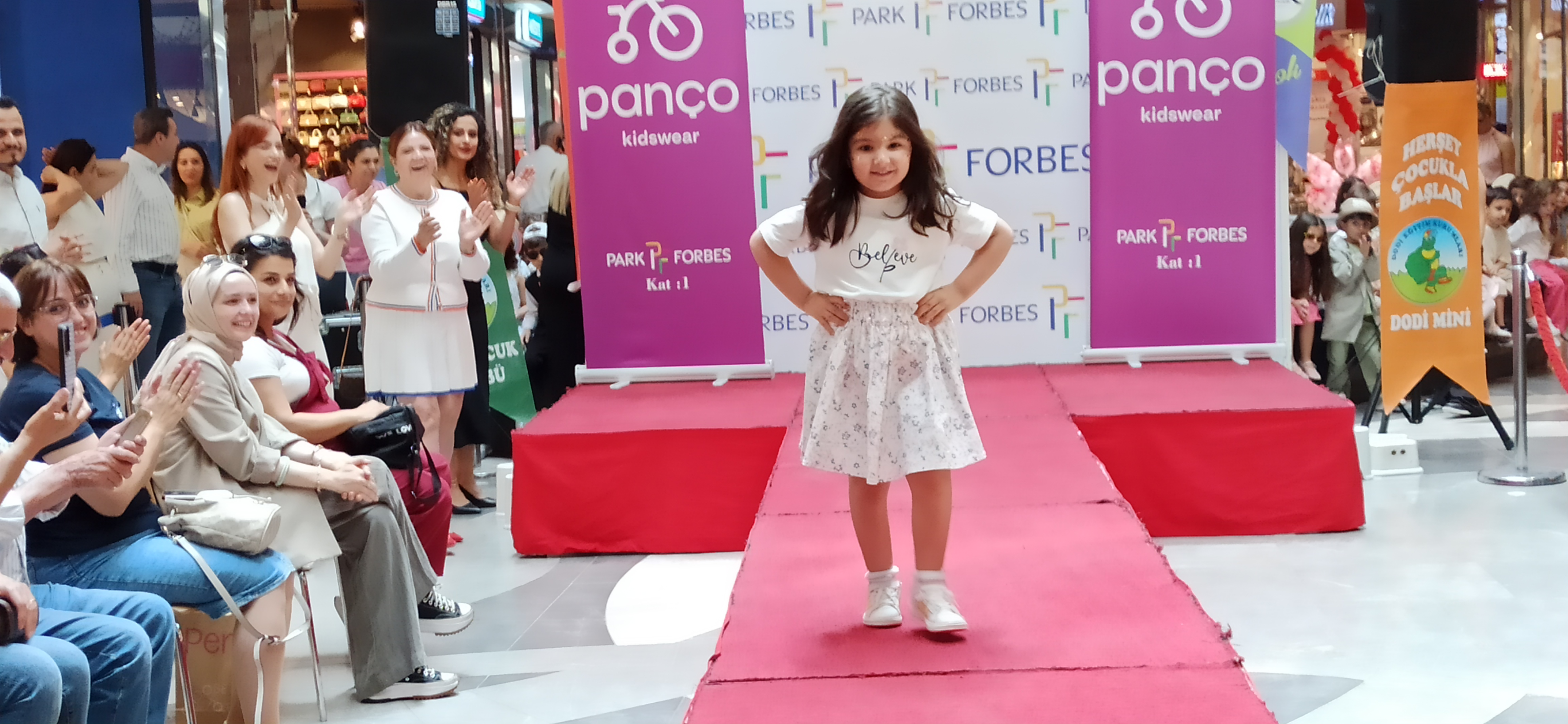 Dodi Defile (3)