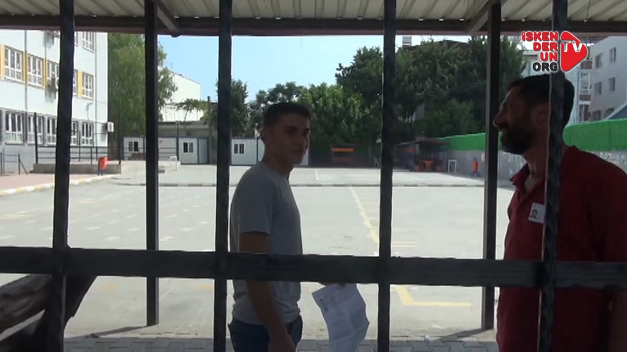 İki Dakika Gecikince Sınava Giremedi (3)