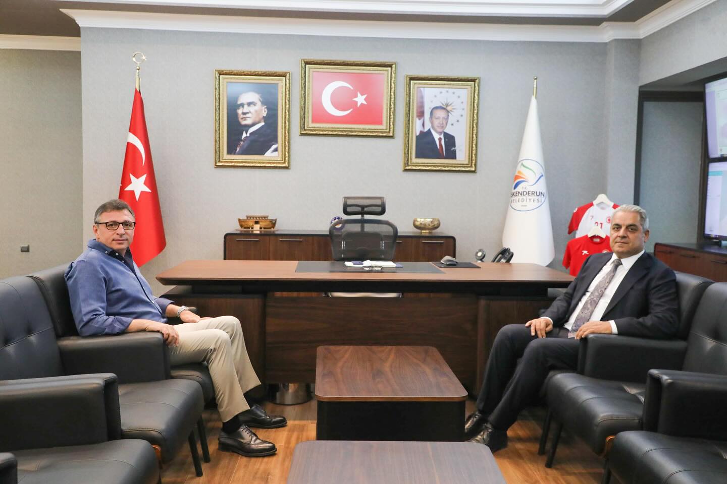 515857659 18417529225099373 8207579047093365936 N